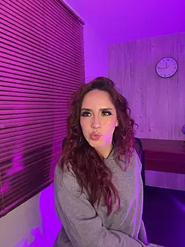 elodie rouge online show from February 2026 04:45:02 AM