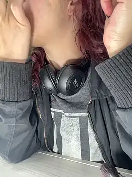 elodie rouge online show from March 2026 11:43:01 AM