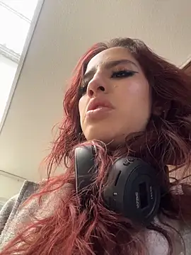 Snapshot of elodie_rouge chatting on May 2026 11:48:02 AM elodie rouge online show from May 2026 11:48:02 AM