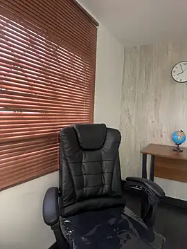 elodie rouge online show from February 2026 12:56:01 PM