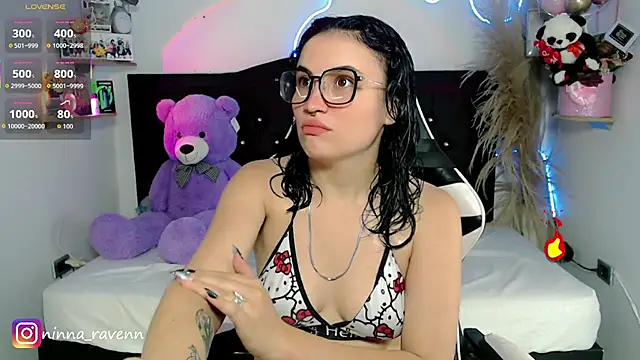 AriaDark online show from May 2026 10:12:01 PM