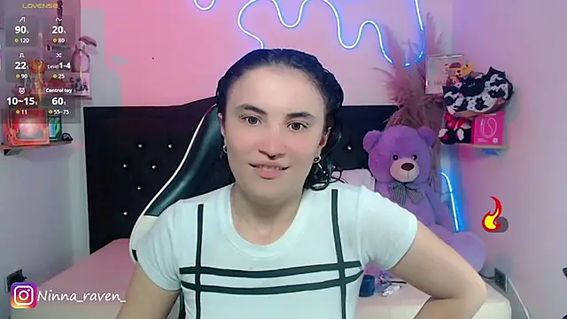 Snapshot of AriaDark chatting on June 2026 09:02:01 PM AriaDark online show from June 2026 09:02:01 PM