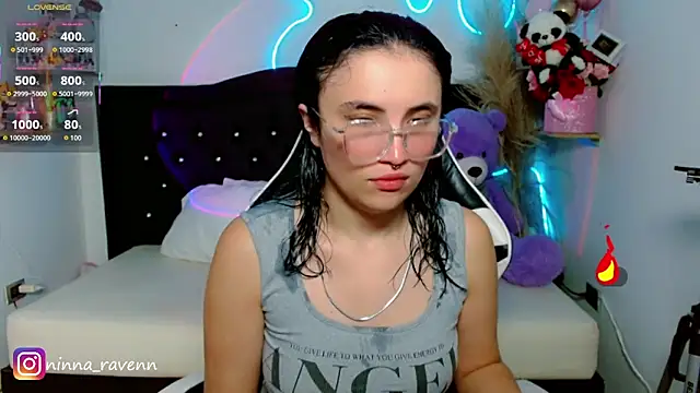 AriaDark online show from April 2026 10:07:02 PM