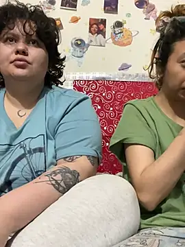 RavenEllieUniverse online show from February 2026 01:13:01 AM