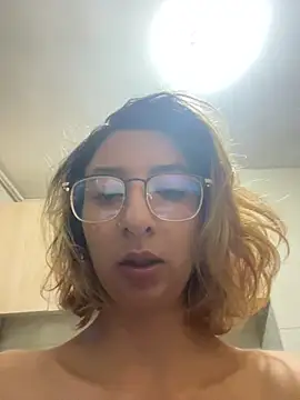 RavenEllieUniverse online show from May 2026 01:33:02 AM