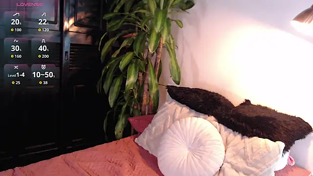 Snapshot of Mia_Volkova_ chatting on May 2026 04:05:01 PM Mia Volkova online show from May 2026 04:05:01 PM