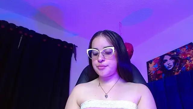 Snapshot of valeri_sotoo chatting on May 2026 01:20:02 PM valeri sotoo online show from May 2026 01:20:02 PM