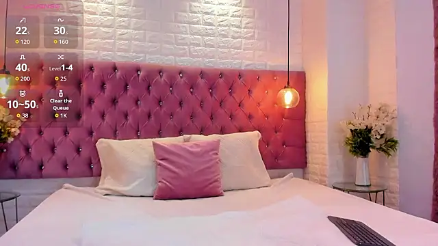 nela moretti online show from March 2026 03:35:02 PM