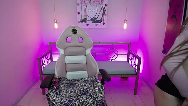 Snapshot of Ashley_benson_x chatting on March 2026 08:38:01 PM Ashley benson x online show from March 2026 08:38:01 PM