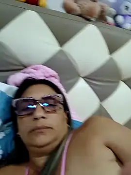 Snapshot of mariacarlota chatting on May 2026 02:26:01 AM mariacarlota online show from May 2026 02:26:01 AM