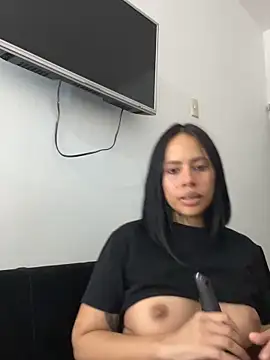 CarolinaRaven online show from March 2026 04:46:01 AM