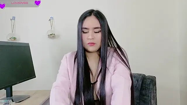 Valen Sm online show from February 2026 09:01:01 PM