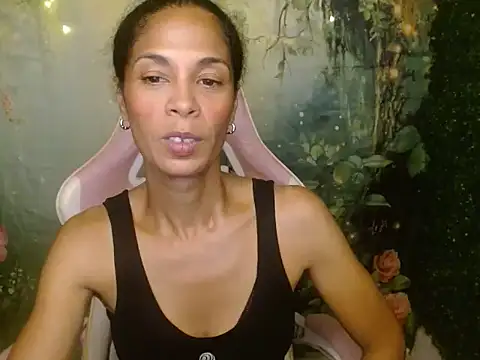 Snapshot of rosa_skinny chatting on May 2026 07:28:02 PM rosa skinny online show from May 2026 07:28:02 PM