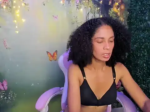 Snapshot of rosa_skinny chatting on May 2026 08:01:02 PM rosa skinny online show from May 2026 08:01:02 PM
