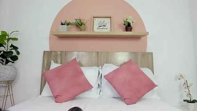 Snapshot of ivette_swan chatting on February 2026 12:13:02 PM ivette swan online show from February 2026 12:13:02 PM