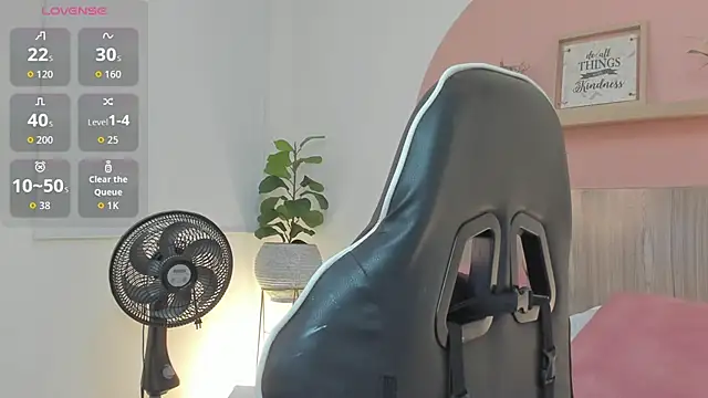 ivette swan online show from April 2026 07:42:02 PM