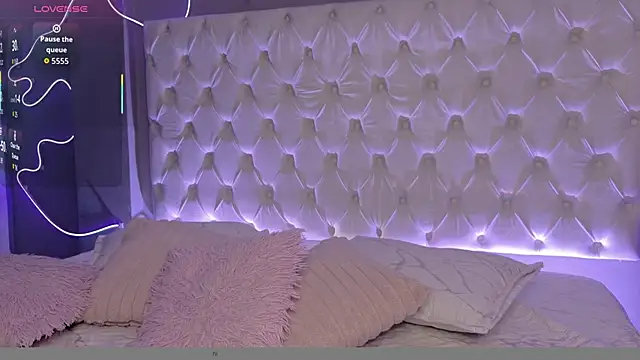 giselle rossii online show from February 2026 04:11:02 AM