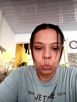 Snapshot of RossyAlvarez chatting on June 2026 05:22:01 PM RossyAlvarez online show from June 2026 05:22:01 PM