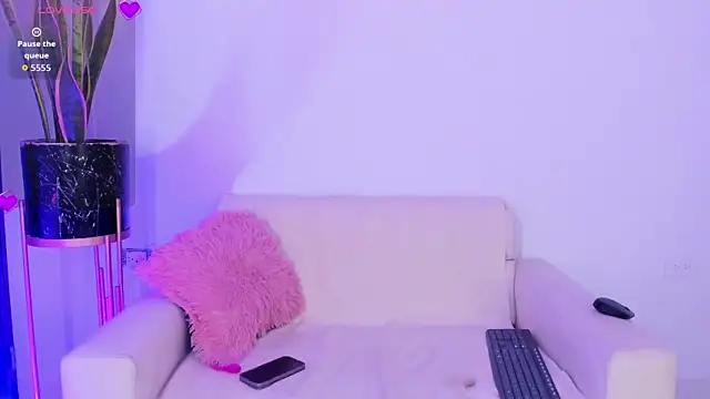 Emma collins01 online show from April 2026 03:42:02 AM