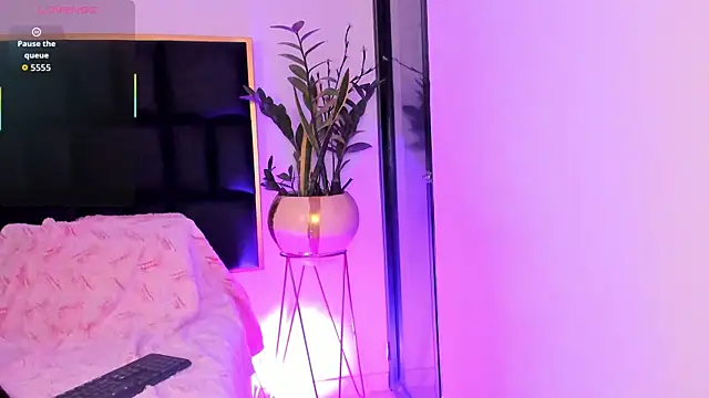 Emma collins01 online show from April 2026 03:02:02 AM