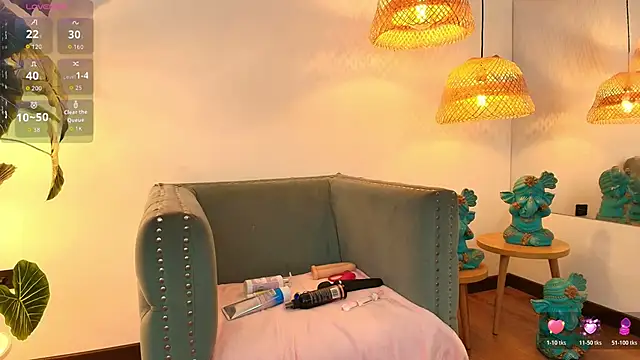 ShadowLune online show from February 2026 07:35:02 PM