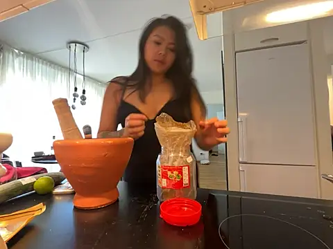 TitiTinyThai online show from March 2026 11:56:02 AM