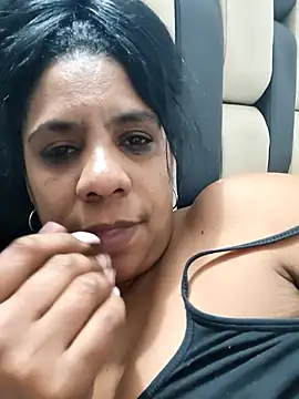 Zeyllyjhonson online show from January 2026 11:47:02 PM