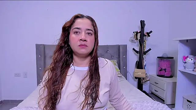 naive natty10 online show from February 2026 10:09:01 PM