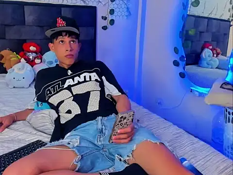 Adam hottie online show from April 2026 02:29:02 AM