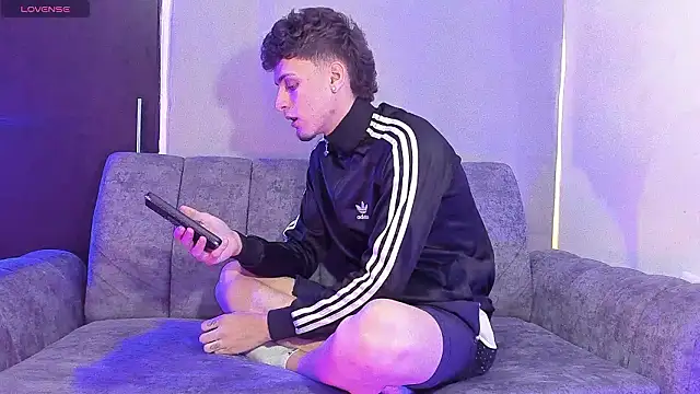 Two sexboys online show from March 2026 06:53:01 PM