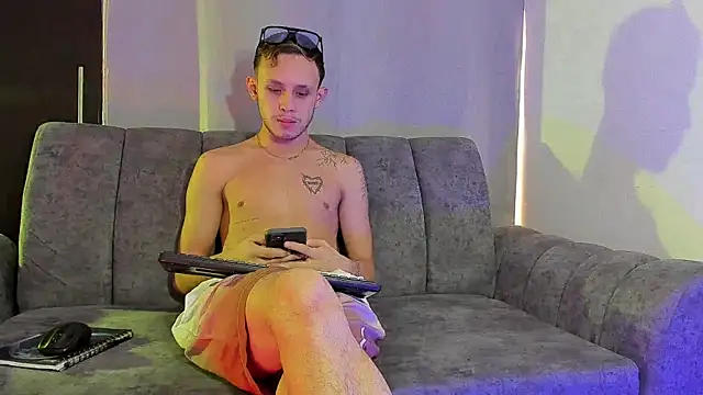 Two sexboys online show from March 2026 06:31:02 PM