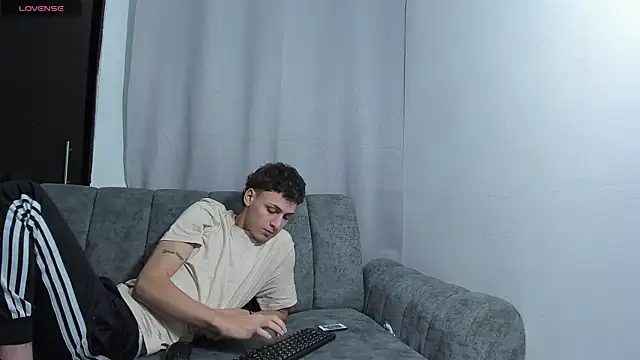 Snapshot of Two_sexboys chatting on February 2026 12:35:02 AM Two sexboys online show from February 2026 12:35:02 AM