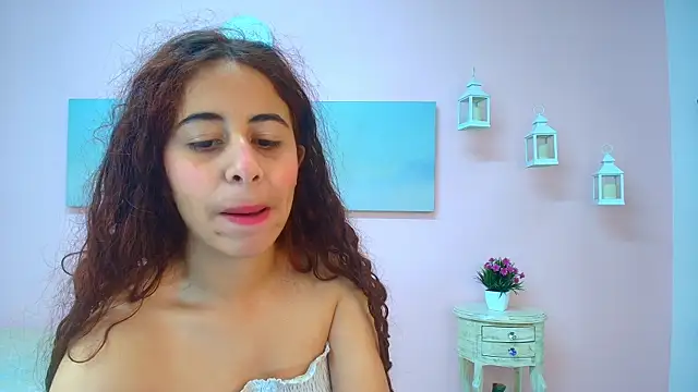 scarlett clyde online show from July 2026 12:44:01 PM
