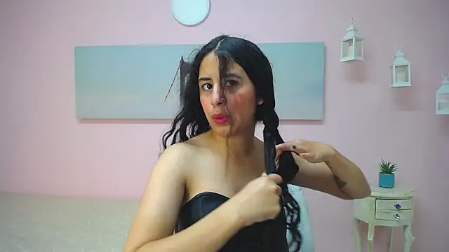 scarlett clyde online show from February 2026 12:15:02 PM