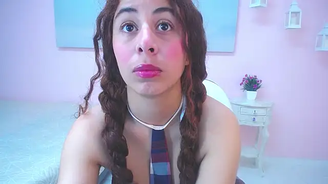 scarlett clyde online show from April 2026 12:28:01 PM