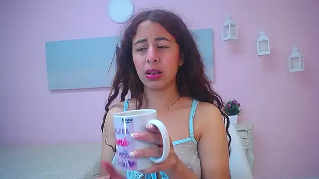 scarlett clyde online show from March 2026 01:34:01 PM