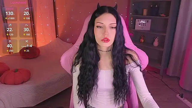 Snapshot of Kelly__Bunny chatting on April 2026 06:04:02 AM Kelly Bunny online show from April 2026 06:04:02 AM