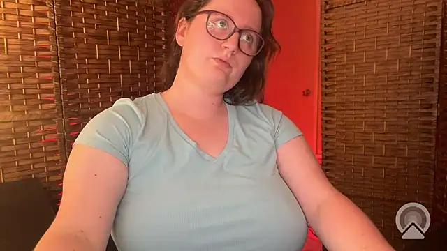lucycomestrue online show from June 2026 12:49:02 AM