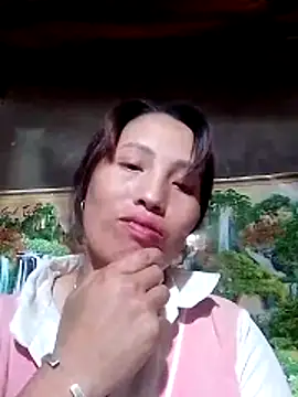 Snapshot of Gummiesu chatting on May 2026 01:47:02 PM Gummiesu online show from May 2026 01:47:02 PM