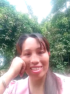Snapshot of Gummiesu chatting on May 2026 01:38:02 AM Gummiesu online show from May 2026 01:38:02 AM