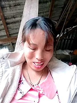 Snapshot of Gummiesu chatting on April 2026 01:54:01 AM Gummiesu online show from April 2026 01:54:01 AM