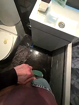 BlnAktivGay online show from March 2026 08:32:01 PM