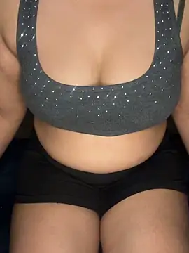 Praachiiii online show from April 2026 04:25:01 PM