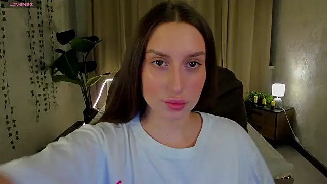 Celine Coello online show from March 2026 04:01:02 AM