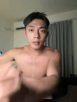 Yooo17 online show from May 2026 04:54:02 PM