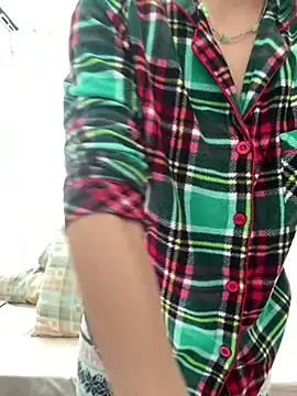 ruanruan05 online show from February 2026 01:46:01 AM