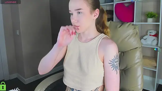 Nicole Vasquez online show from March 2026 01:05:02 AM