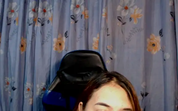 pinay mayahiga online show from April 2026 05:19:01 PM