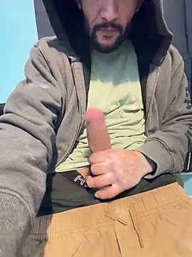 CcincoVilla online show from February 2026 02:01:02 AM