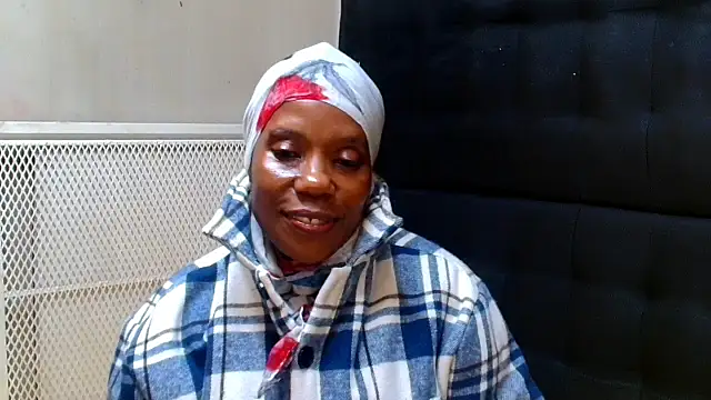 EbonyEmpressMilf online show from June 2026 08:41:01 PM